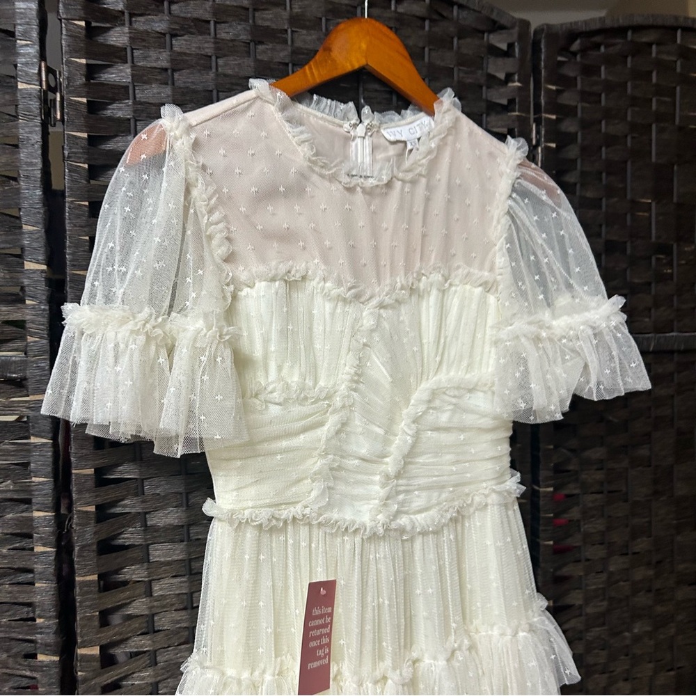 Ivy City Co. white Aline mesh overlay tired maxi dress size XS brand new - Picture 4 of 7